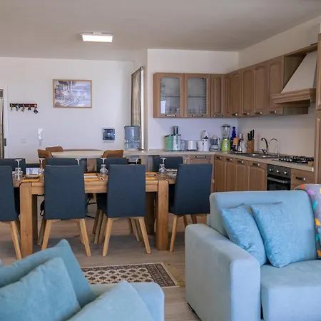 Appartement Elegant With Open Views *