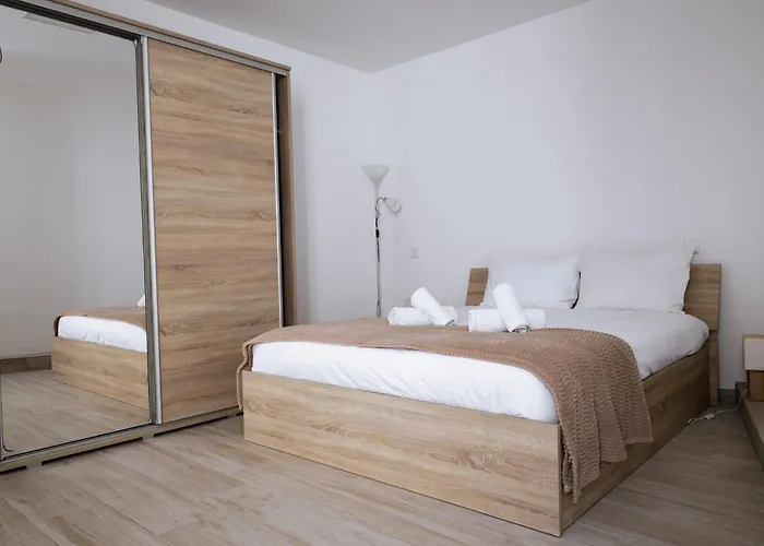 아파트 Elegant With Open Views *